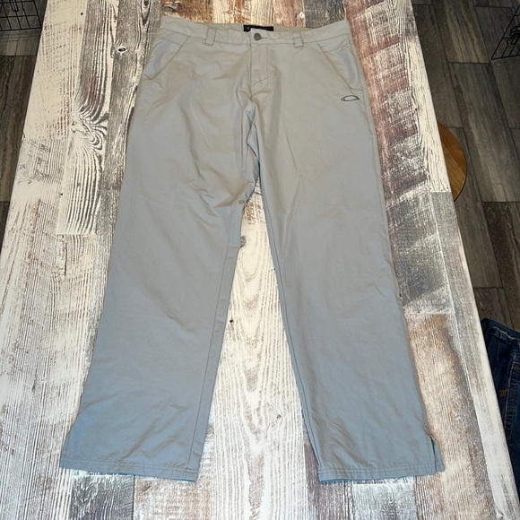 Oakley Other - OAKLEY Golf Pants Light Gray Size 36x32
